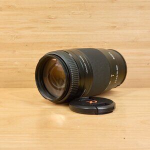 Sony SAL75300 75-300mm f/4.5-5.6 Telephoto Zoom Lens for Sony Alpha